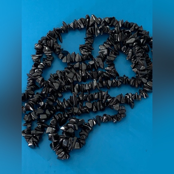 Hematite gemstone necklace or crafting chips - Picture 2 of 2